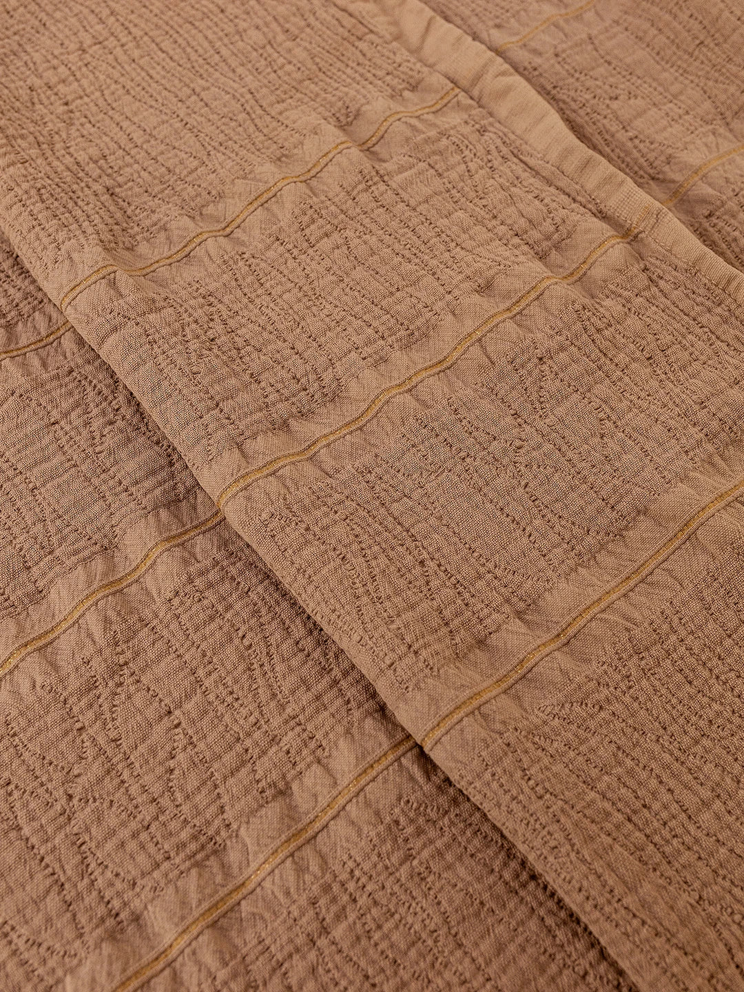 Loom bedspread