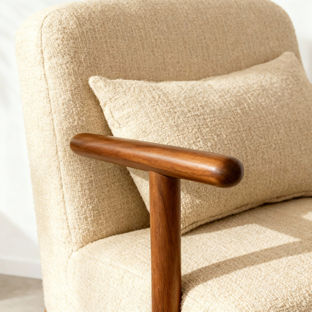 Merossa Cayenne Reading Armchair (Off White) - Merossa